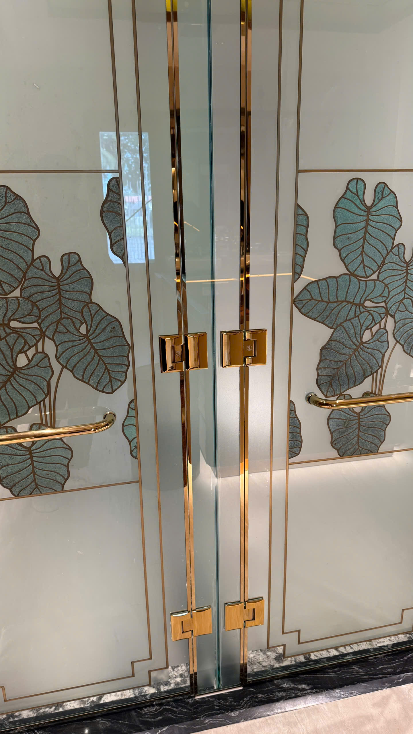 bản lề kính Guzer Luxury