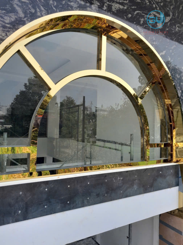 khung-cua-vom-inox-ma-pvd-vang-guong