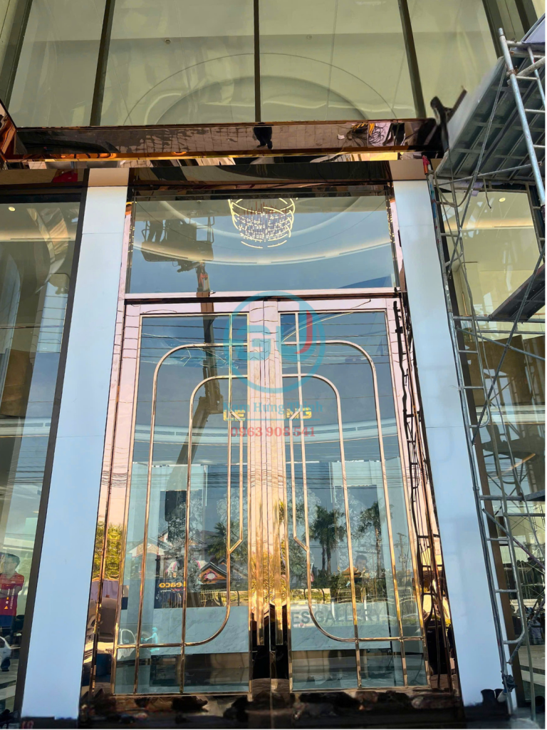 khung-cua-vom-inox-ma-pvd