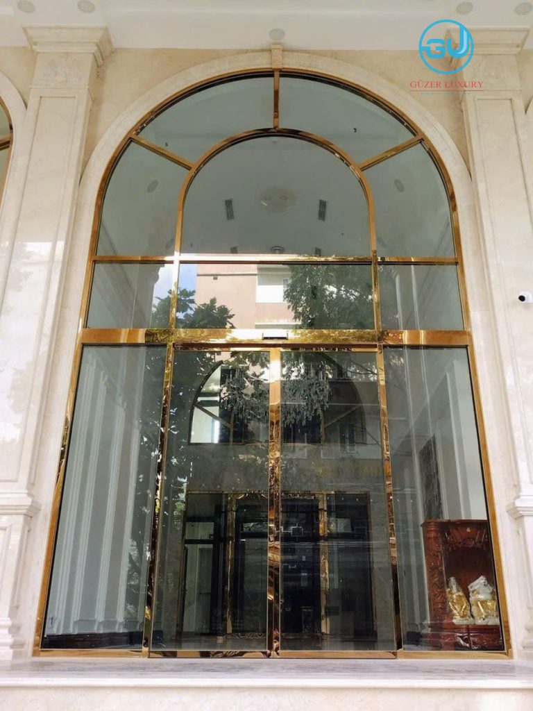 khung-cua-vom-inox-ma-pvd-vang-guong